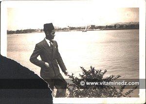 Le Docteur Abou Mediene Chafaï à Gizei (Egypte) en 1944