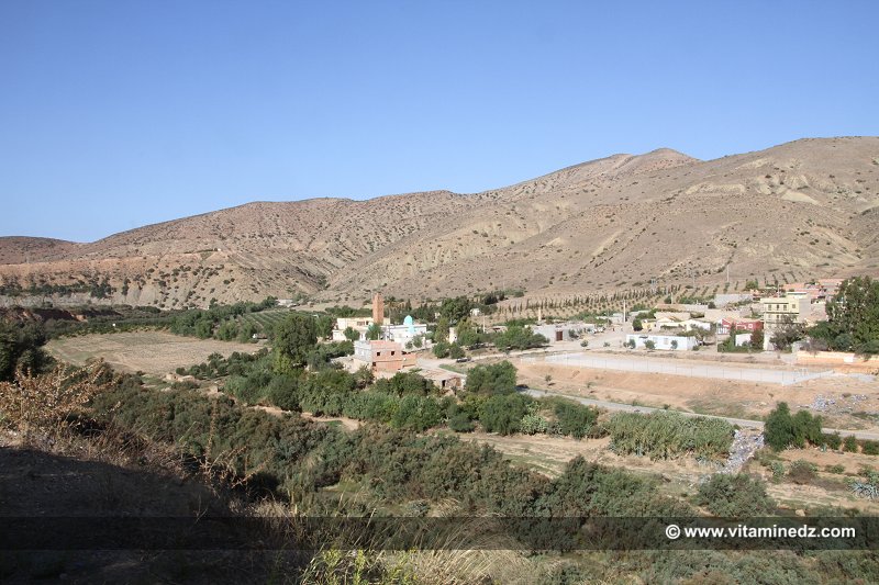 Village El Fabrika (Bourouaha) sur les berges de Oued Tafna
