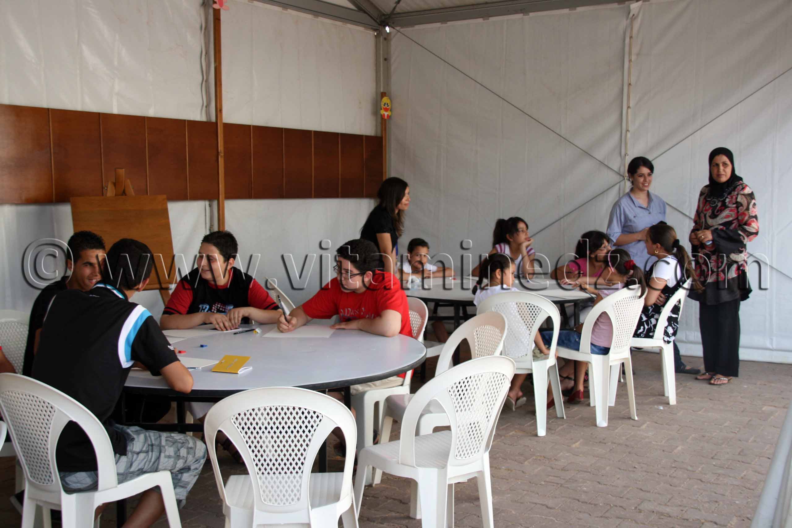 Atelier de dessin pour enfants Tlemcen, le FELIV au palais d'El Mechouar (25.06.2011)