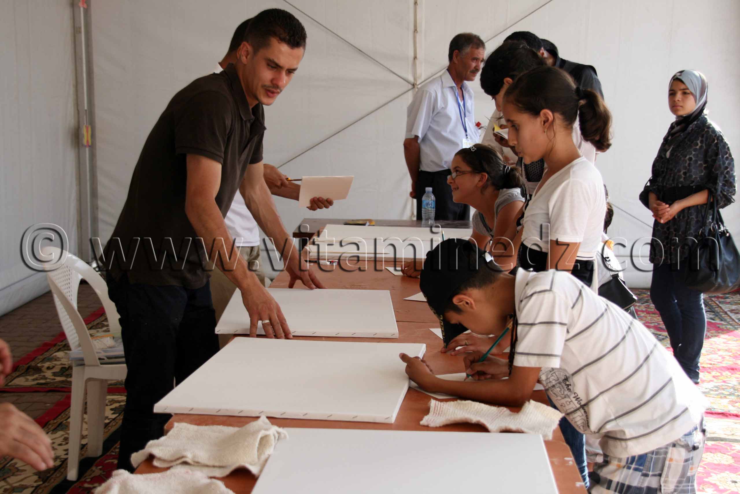 Atelier de dessin pour enfants Tlemcen, le FELIV au palais d'El Mechouar (25.06.2011)
