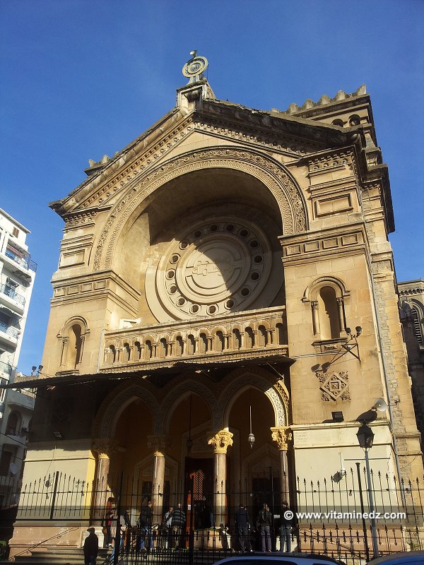Alger - Majestueuse mosquée Errahma, ancienne église Saint Charles