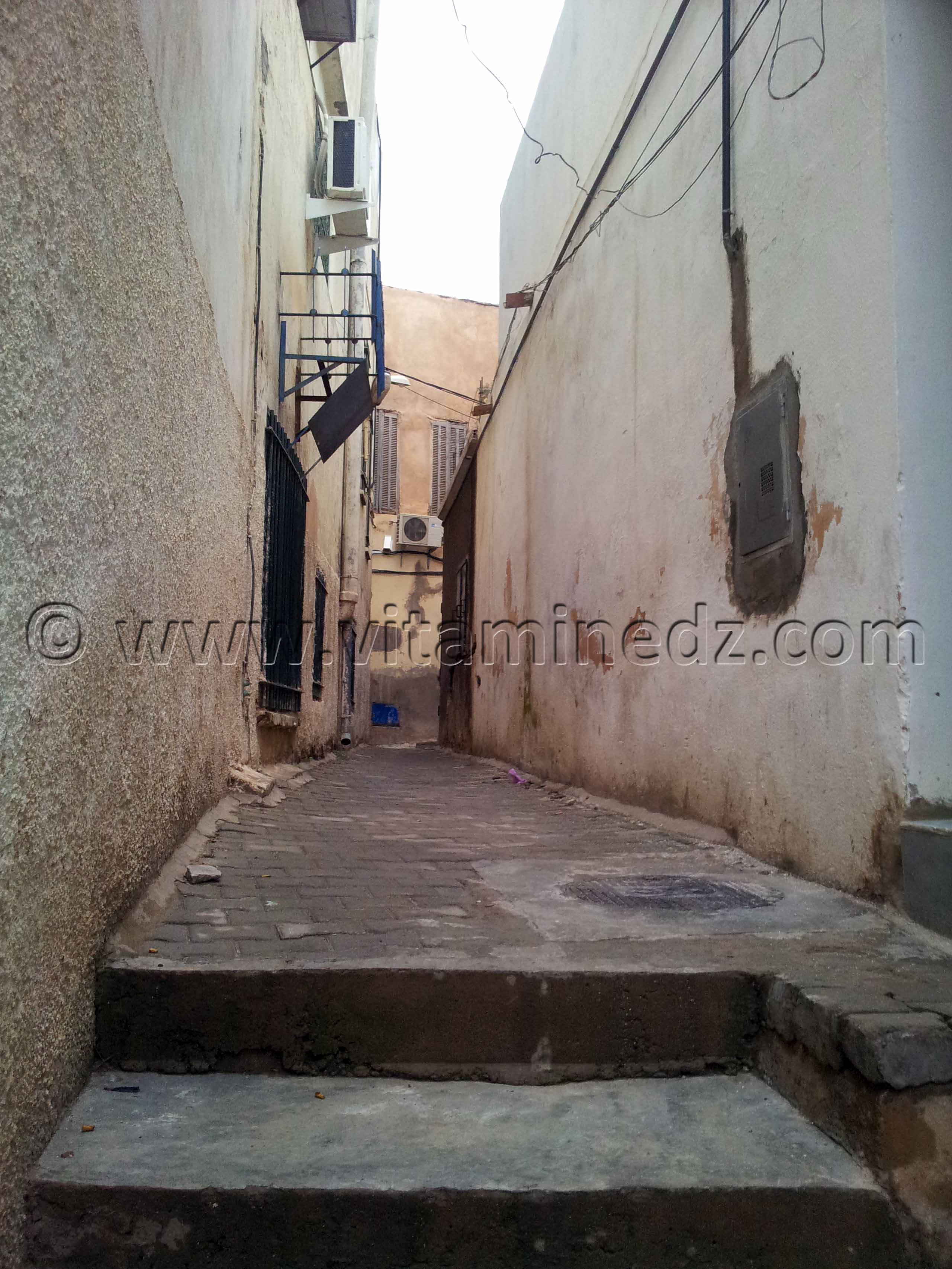 Tlemcen, Entrée Derb El Hajamines (rebouteux? coiffeurs? circonciseurs?)