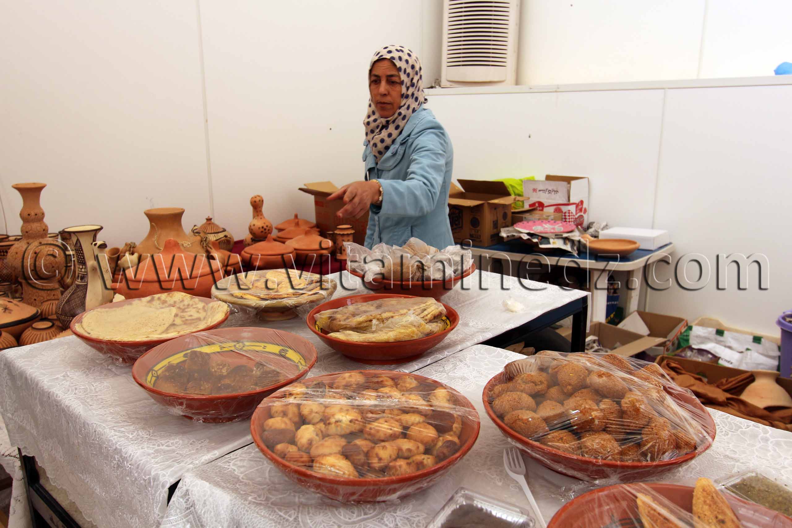 Gateau traditionnels de Bider, Foire nationale de la femme artisane à Tlemcen