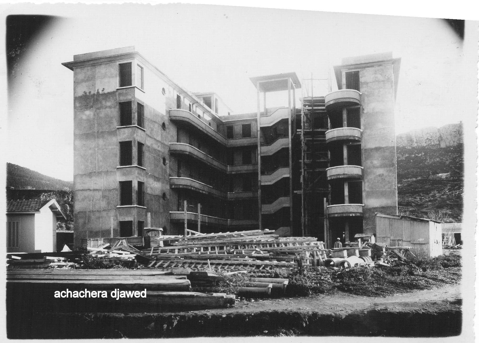 Cité polyvalent (Bd hamsali sayeh )