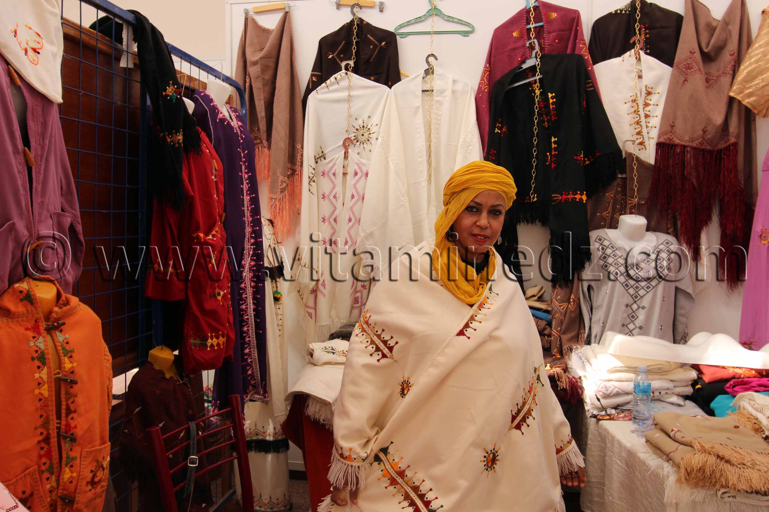 Challes et Guendouras de Oued Souf Foire nationale de la femme artisane à Tlemcen
