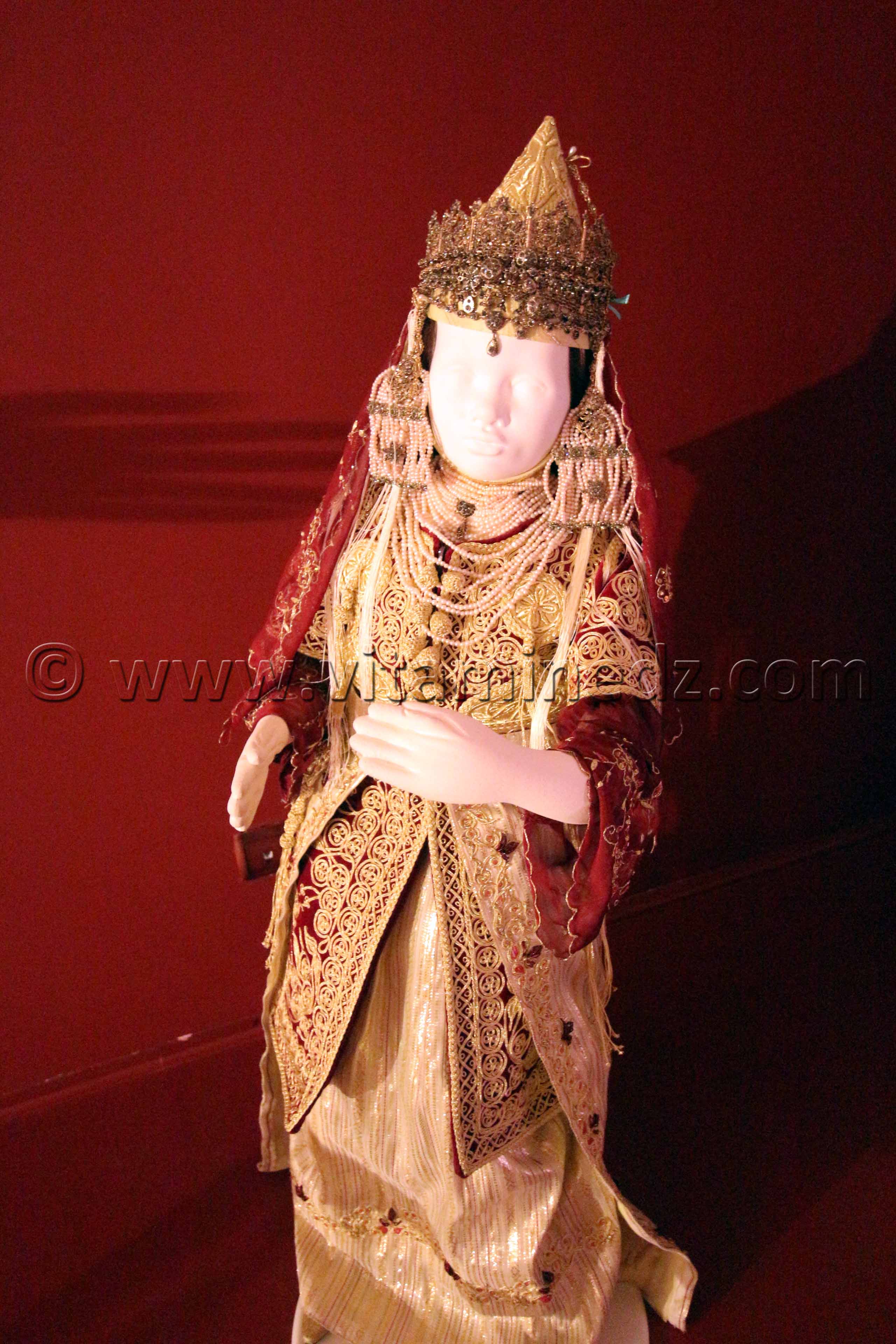 Chedda petite fille, Tlemcen, Centre d'interprétation du costume traditionnel au Mechouar
