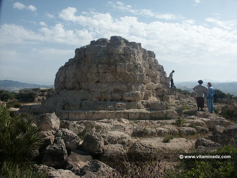 Sur les traces de Syphax (Syphax roi de la Numidie occidentale, capitale était Siga actuelle Aïn-Témouchent en Algérie.)