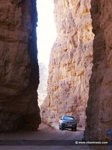 Voyage de Tamanrasset vers Djanet en 4X4 (Pistes rocailleuses)