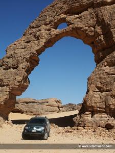 Voyage de Tamanrasset vers Djanet en 4X4 (Pistes rocailleuses)