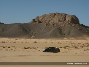 Voyage de Tamanrasset vers Djanet en 4X4 (Pistes rocailleuses)