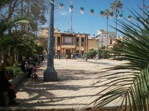 PLACE DE FORT DE L'EAU 01