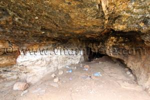 Grotte près de l\'abattoir à Tenes (W. Chlef)