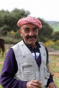 Paysan à Sidi Ali Ben Aliya à Tafraout (Commune Abou El Hassan, W. Chlef)