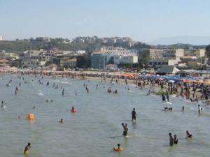 Jijel - Débarrassée des baraques et des squatteurs: la plage Kotama  retrouve son look