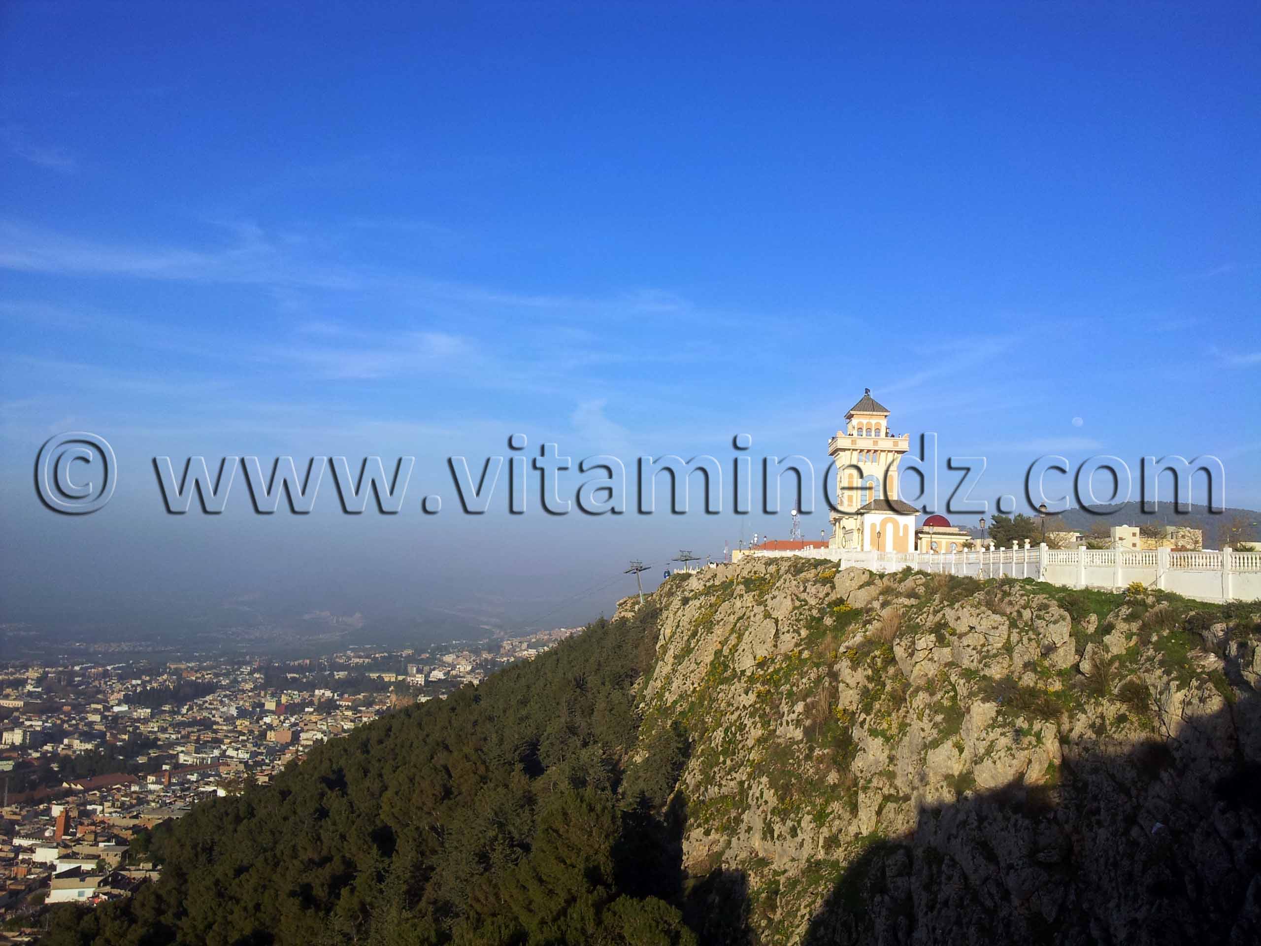 Tlemcen  Plateau de Lalla Setti, le coridor et une vue panoramique