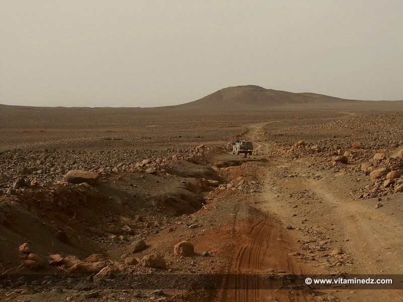 Voyage de Tamanrasset vers Djanet en 4X4 (Pistes rocailleuses)