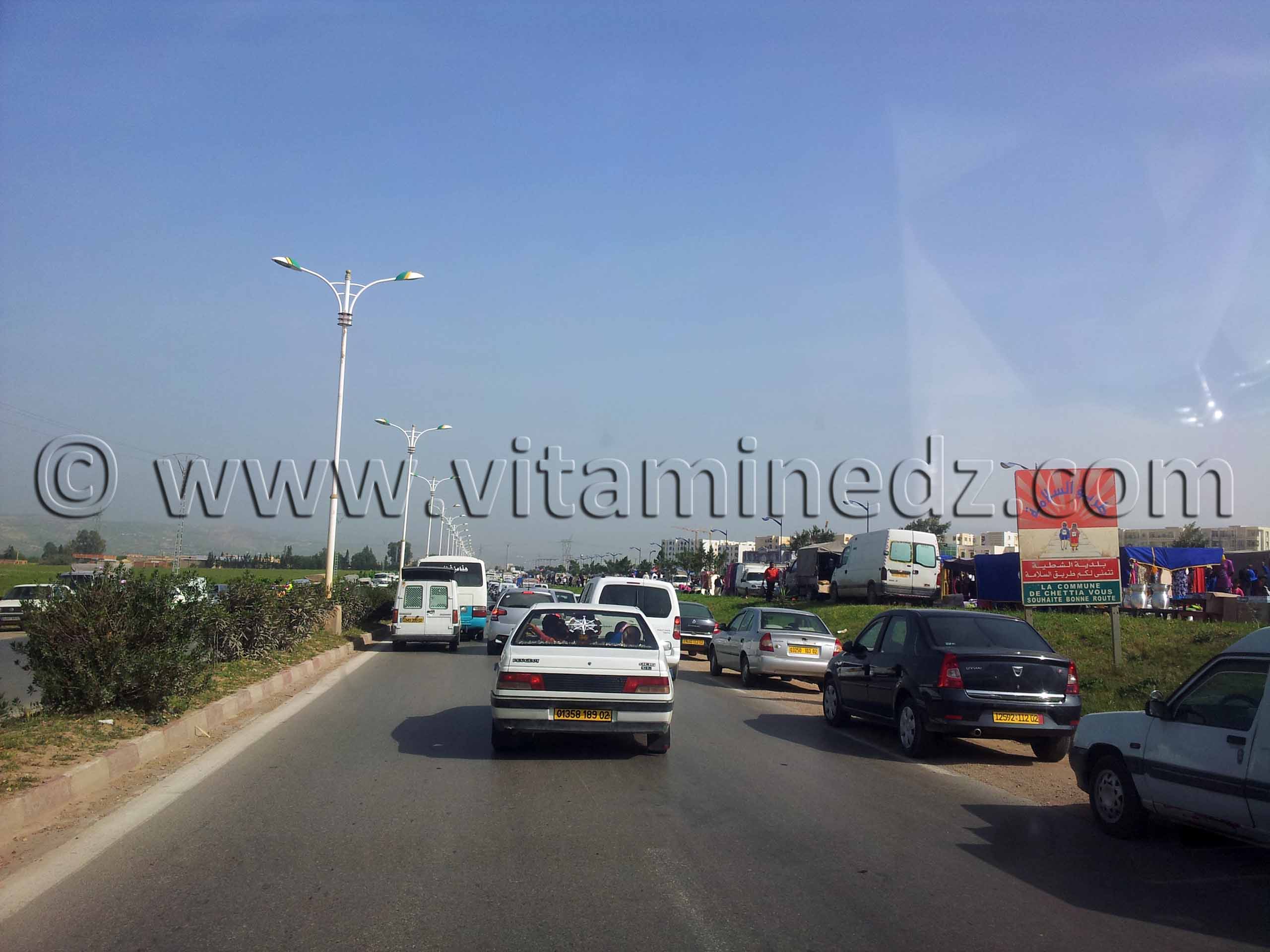 Marché hebdomadaire par un vendredi de Chettia (W. Chlef)