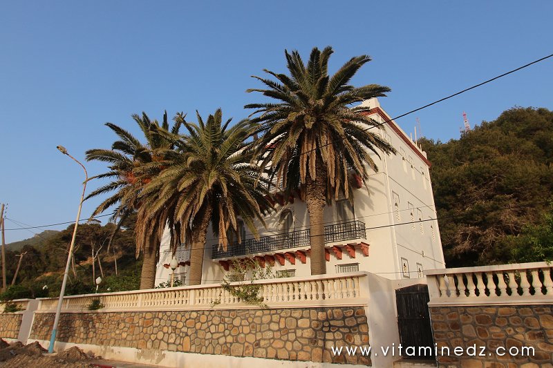 Dar El Bey Moncef de Tunis, exilé à Tenes en 1943, cette va été construite en 1913