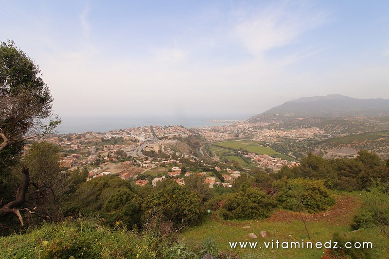Tenes vue à partir de Mqam Sidi Abdelkader Al Djillani