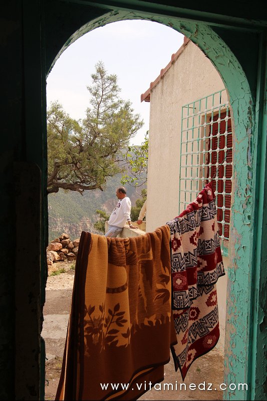 Mqam Sidi Abdelkader Al Djillani à Tenes supplombant la ville et ou la vue est imprenable.