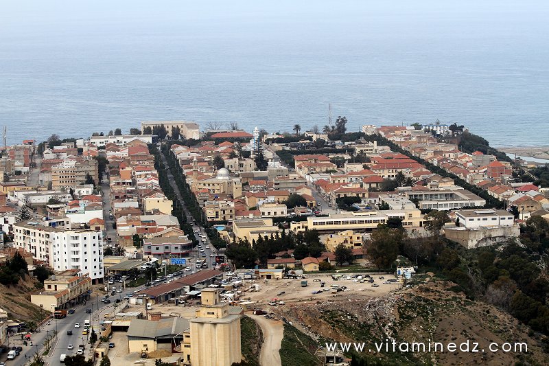 Tenes (W. Chlef) vue panoramique sur la ville coloniale