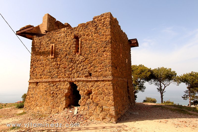 Tenes (W. Chlef) Bordjs (Tours) et Enceintes, murailles