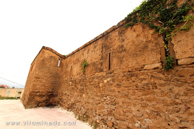 Tenes (W. Chlef) Bordjs (Tours) et Enceintes, murailles