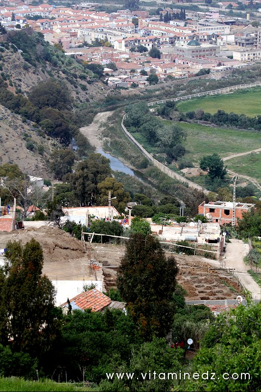 Tenes (W. Chlef) Oued Allalah traversant la ville