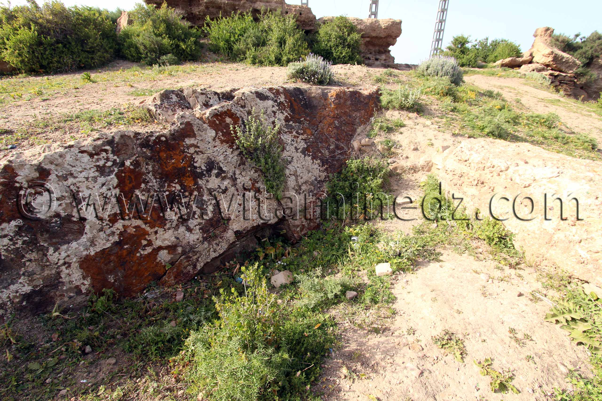 Hauteurs du vieux Tenes (W. Chlef), ville ancienne enfuie sous terre