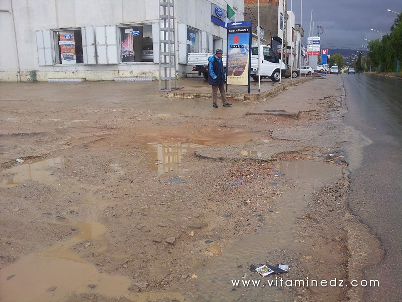 Voierie et routes cassées à la Zone industrielle de Tlemcen