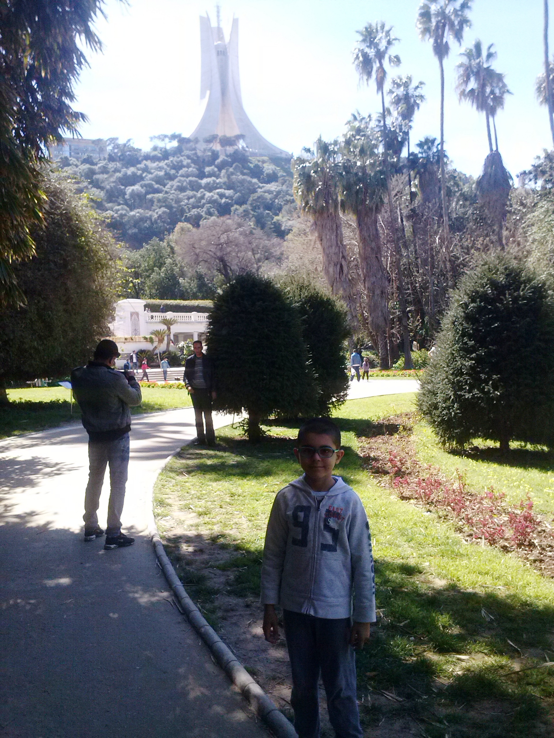 ليث في حديقة التجارب