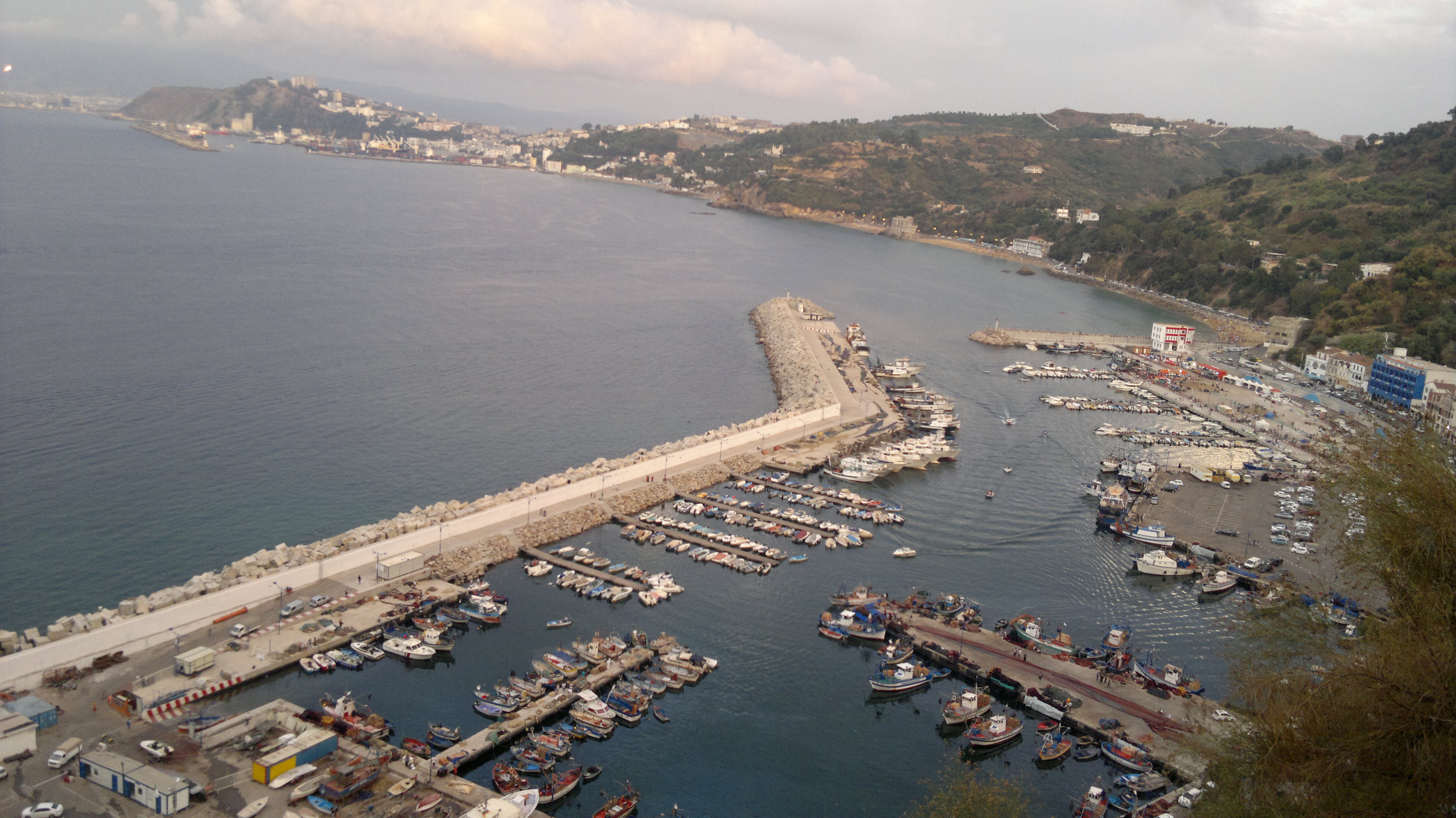 Stora vue par la route de grande plage