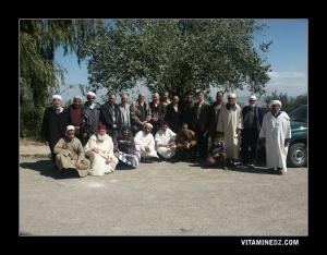 Participants a la commémoration de la mort de Sidi Boumediene à Ain Takbalet