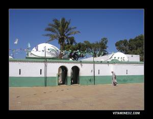 Darih et Mosquée de Sidi Lakhdar Benkhelouf