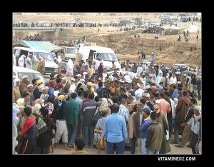 Foule venant à la wadaa de Sidi Nacer, Gallal au rendez vous