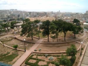 Vue depuis la Célèbre Porte Monumentale du parc du 20 août à Mostaganem.
