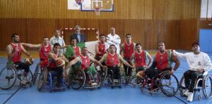L'équipe handisport de basket d'Algérie était au Tricot