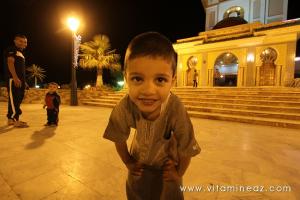 Tlemcen - Lalla Setti, enfants curieux