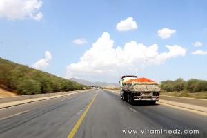 Semi remorques remplis de tomate ... Belle récolte