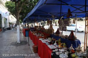 Poterie et Céramique à Alger - Place Audin, exposition d\'artisanat.