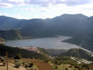 Barrage de Tichy Haf (Béjaïa) -  Des baigneurs bravent le danger