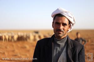 Eleveur bédouin, dans la région de Sfissifa, Wilaya de Naama