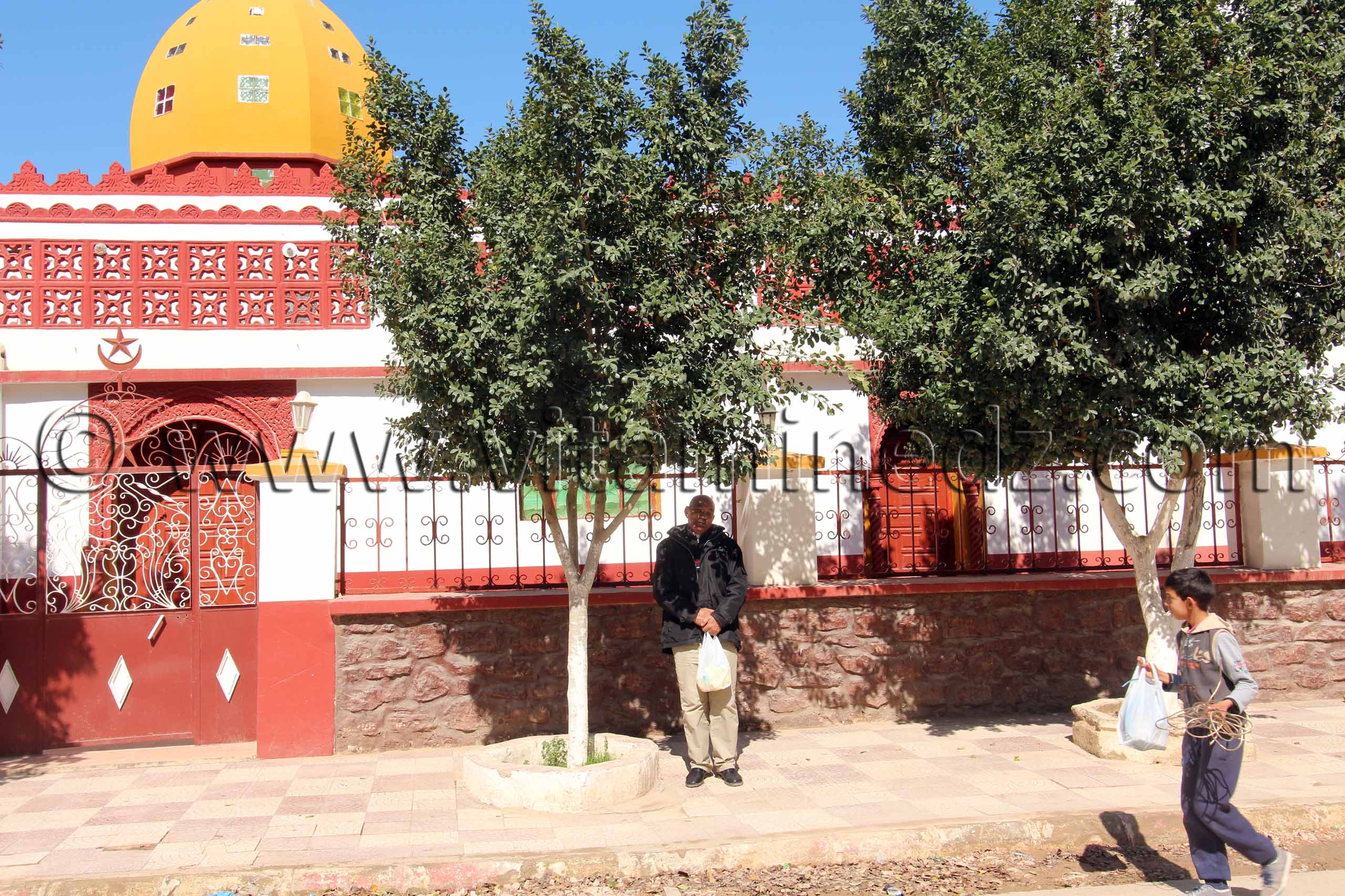 Tlemcen - Village de Bensekrane, mosquée