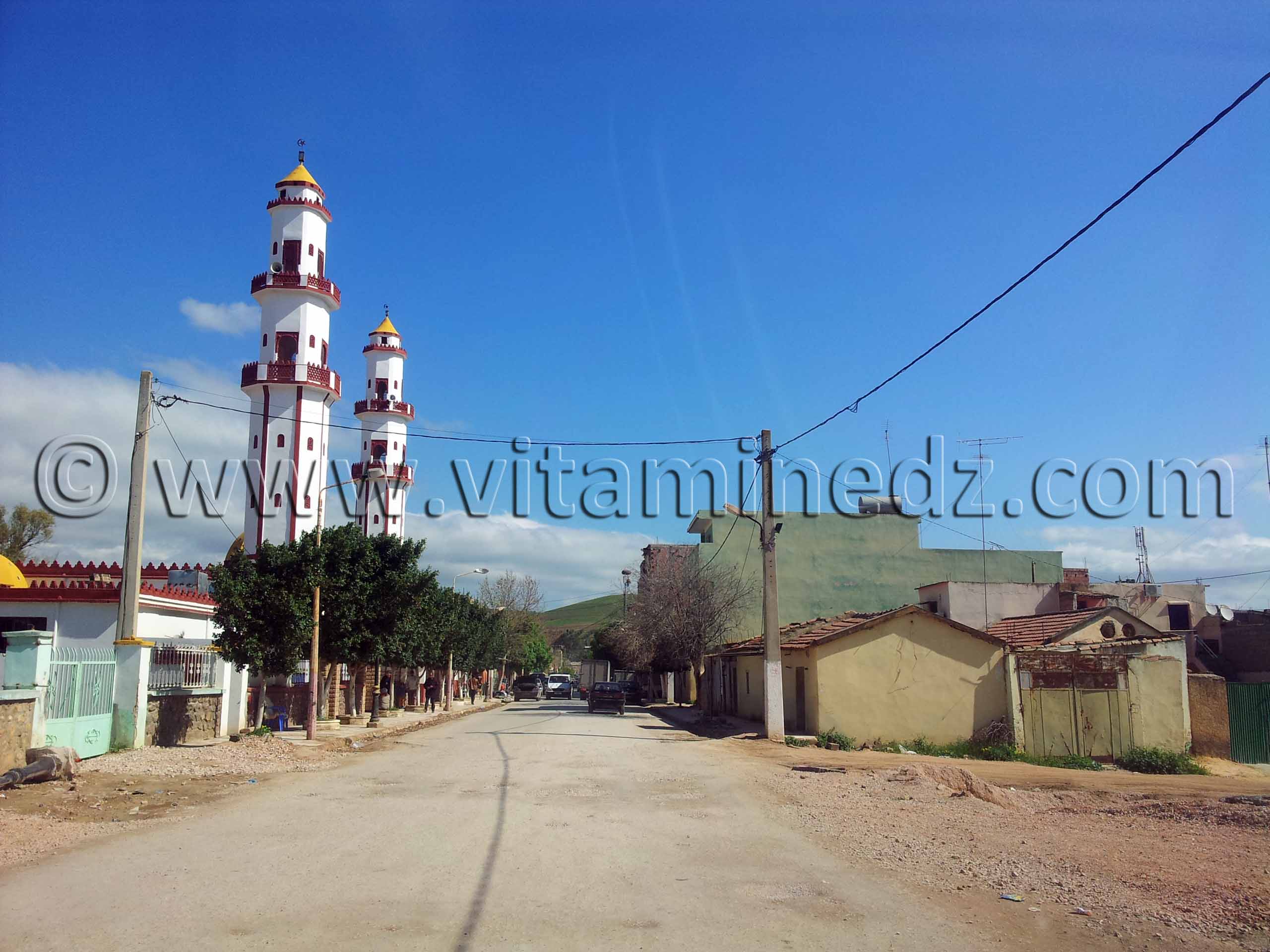 Tlemcen - Village de Bensekrane, mosquée