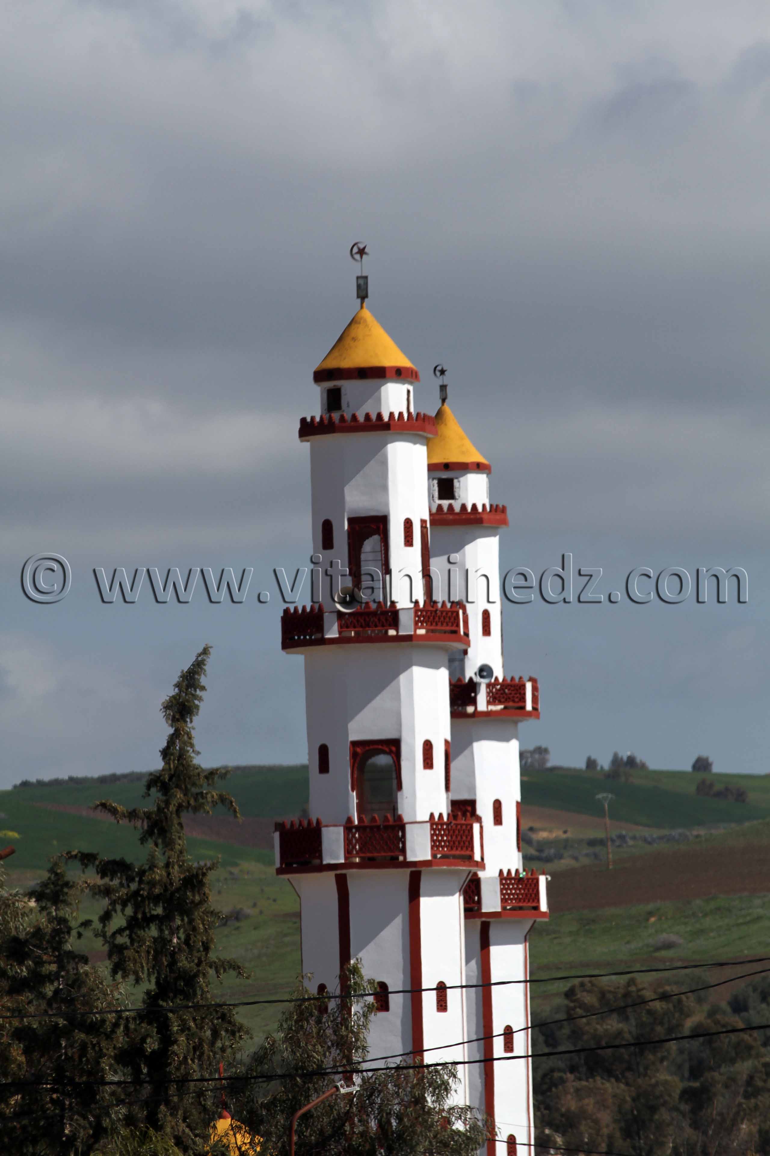 Tlemcen - Village de Bensekrane, mosquée