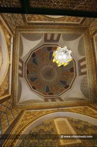 Plafond du mausolée de Sidi Boumediene