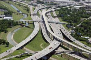 Planète - Etats-Unis: GABEGIE DE L’ANNÉE  La plus large autoroute du monde est déjà bouchée