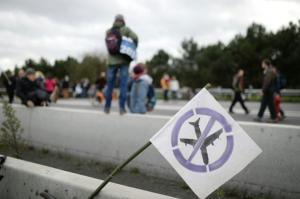 Planète - REPORTAGE: A Nantes, les anti-aéroport de Notre-Dame-des-Landes prennent le périph'