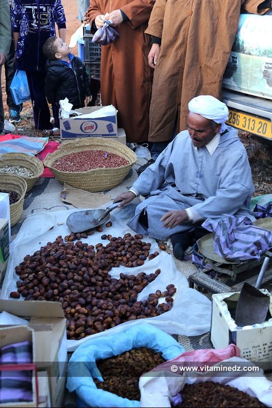 Vendeur de dattes- Sidi Safi - Wilaya de ain Temouchent