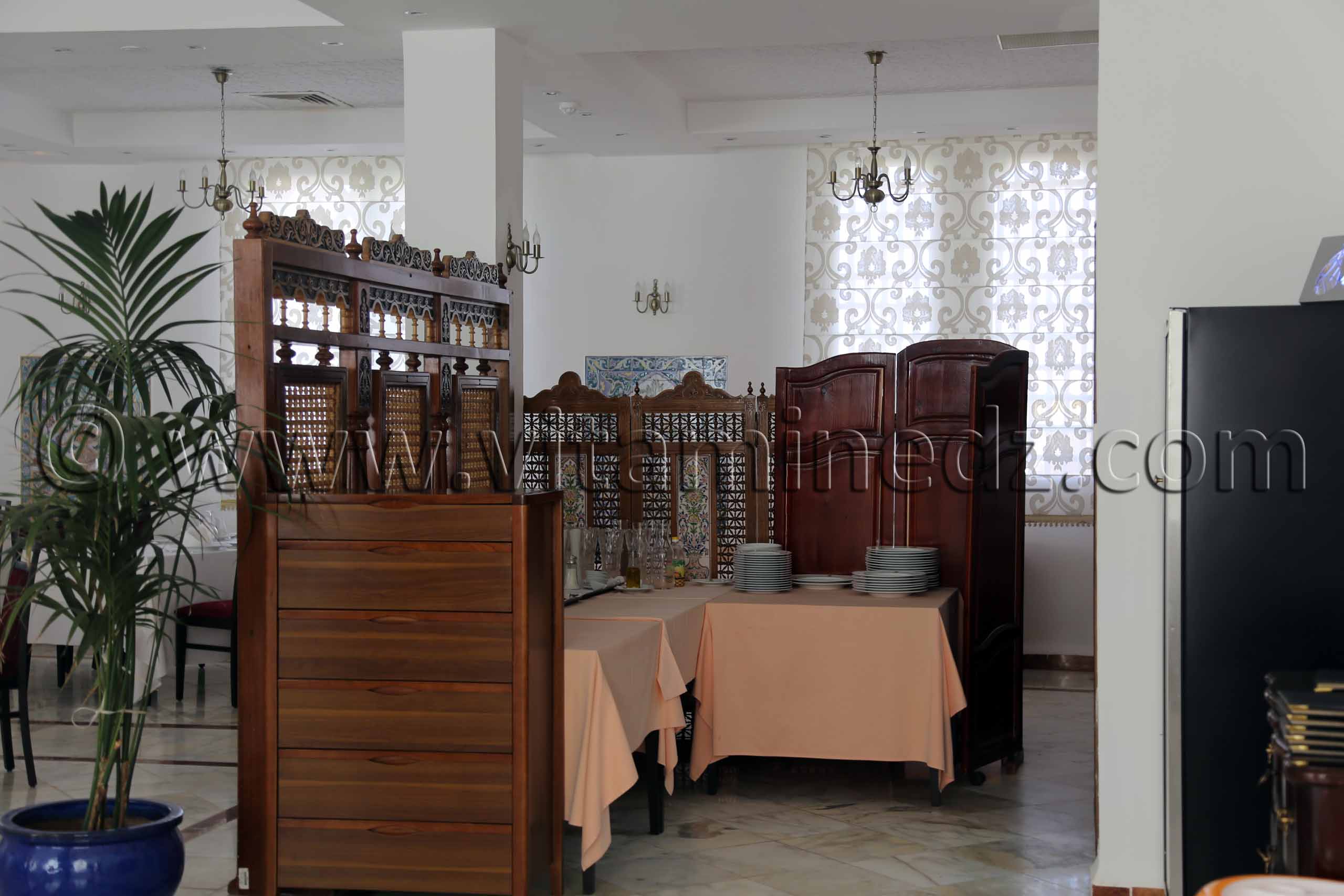 Taghit - TELEPHONE RESTAURANT SAOURA (W. Béchar)